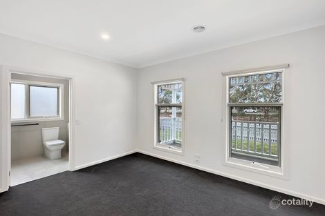 Property photo of 4 Moolort Crescent Eynesbury VIC 3338