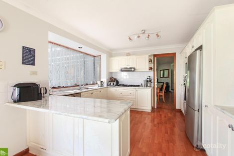 Property photo of 19 Sunray Crescent Horsley NSW 2530