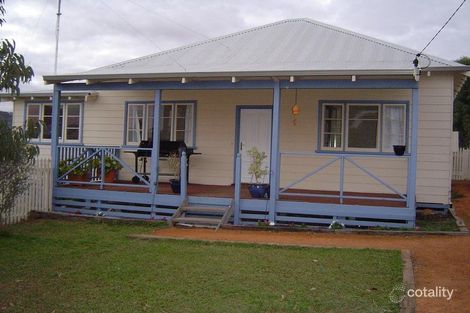 8 Barratt St, York, WA 6302