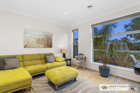 Property photo of 51 Seagrass Crescent Point Cook VIC 3030