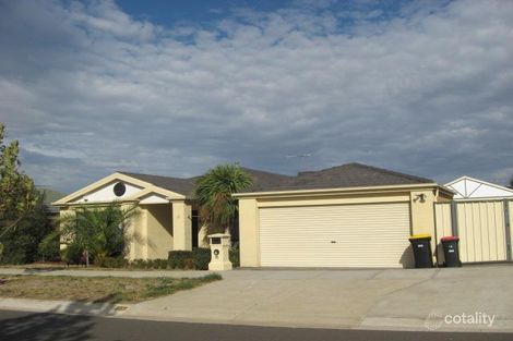 15 Pilgrim Dr, Hillside, VIC 3037