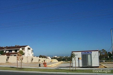 Property photo of 20 Tingira Circle East Fremantle WA 6158
