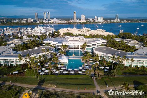 V12/135 Sea World Dr, Main Beach, QLD 4217