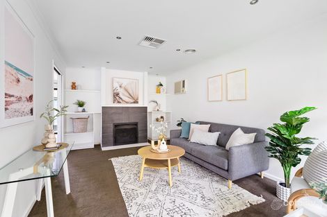 Property photo of 53 Railway Parade Seaford VIC 3198