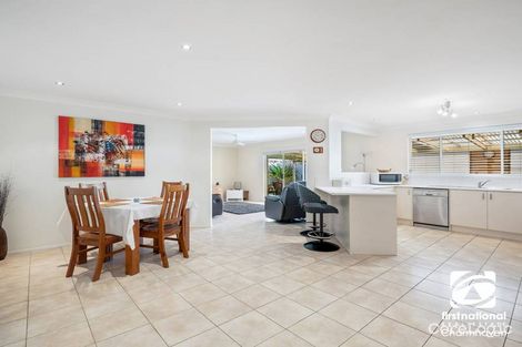 Property photo of 2 Oakridge Place Woongarrah NSW 2259