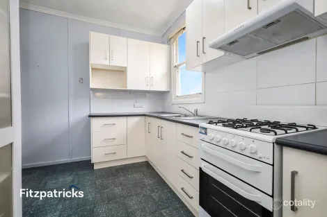 Property photo of 37 Phillip Avenue Mount Austin NSW 2650