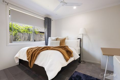 Property photo of 27 Denham Circuit Willow Vale QLD 4209