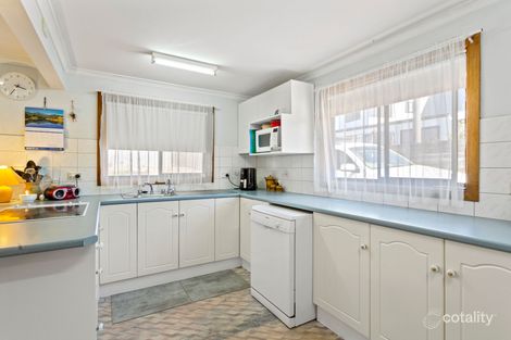 Property photo of 16 Central Street Louth Bay SA 5607