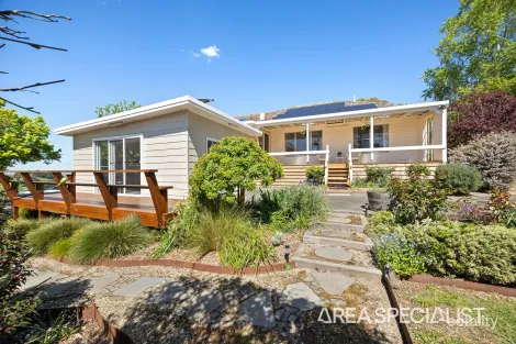 50 D M SCOTTS RD, KORUMBURRA, VIC 3950