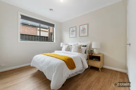 Property photo of 43 Cottesloe Boulevard Tarneit VIC 3029