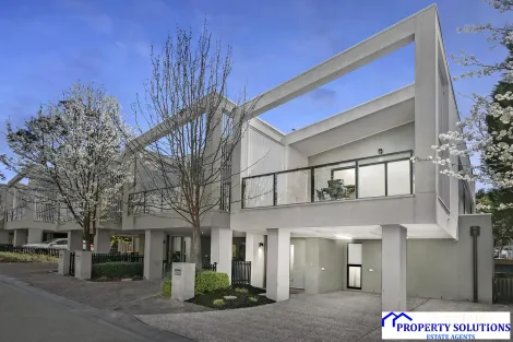 Property photo of 15 Oak Terrace Wheelers Hill VIC 3150