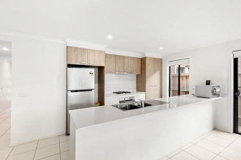 Property photo of 22 Oscar Circuit Roxburgh Park VIC 3064