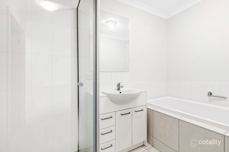 Property photo of 22 Oscar Circuit Roxburgh Park VIC 3064