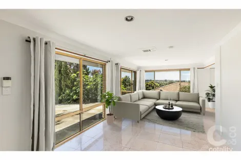 13 Welbourne Hts, Parmelia, WA 6167