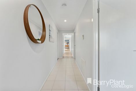 Property photo of 12 Narung Way Wyndham Vale VIC 3024