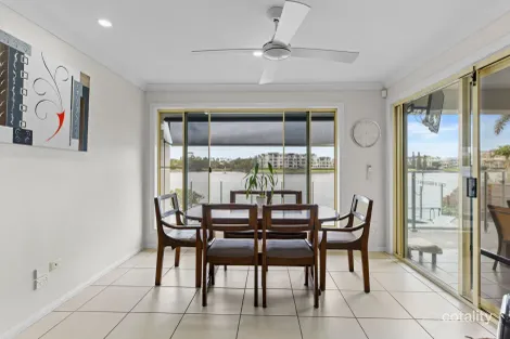 Property photo of 28 Vanderbilt Court Varsity Lakes QLD 4227