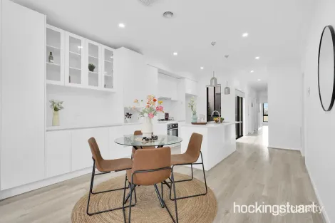 Property photo of 19 Watercarter Crescent Wollert VIC 3750