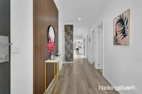 Property photo of 19 Watercarter Crescent Wollert VIC 3750