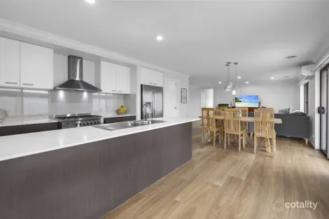 Property photo of 72 Davey Drive Trafalgar VIC 3824