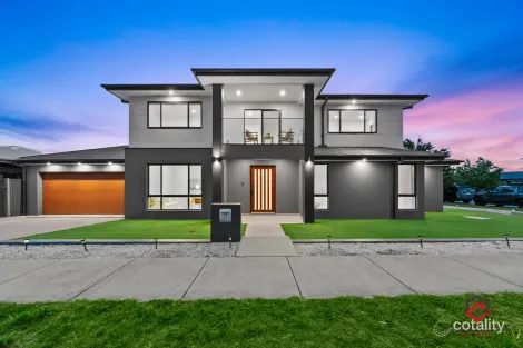 11 Booroolong St, Throsby, ACT 2914