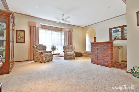 Property photo of 28 Smethurst Avenue Pakenham VIC 3810
