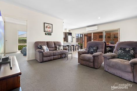 Property photo of 15 Pine Way Pakenham VIC 3810