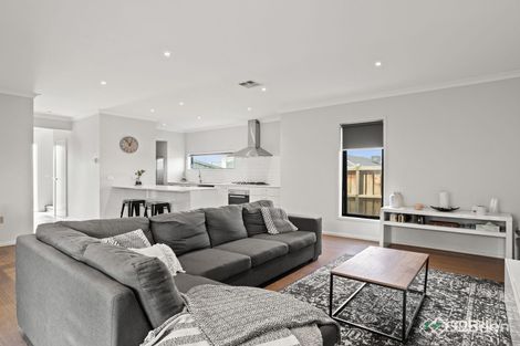 Property photo of 1 Pamplona Way Clyde North VIC 3978