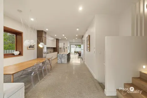 Property photo of 91 Thynne Avenue Norman Park QLD 4170