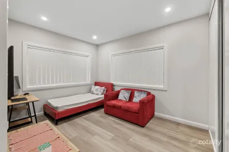 Property photo of 1/26-28 Third Avenue Macquarie Fields NSW 2564