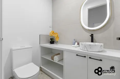 Property photo of 11 Sleeper Rise Garfield VIC 3814