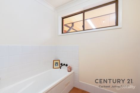 Property photo of 18 Wollundry Close Eleebana NSW 2282