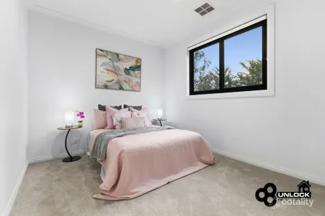 Property photo of 11 Sleeper Rise Garfield VIC 3814