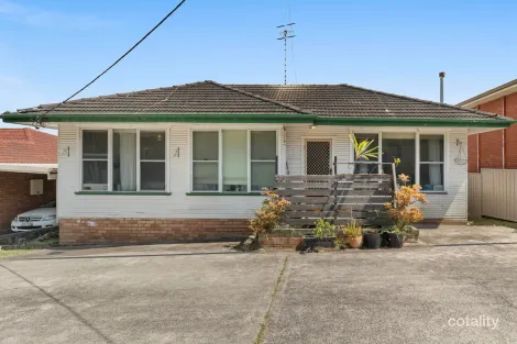 Property photo of 175 Avoca Drive Green Point NSW 2251