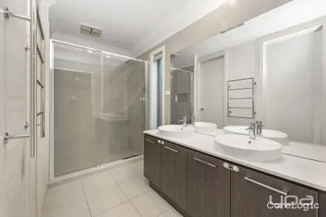 Property photo of 12 Rachel Way Thornhill Park VIC 3335