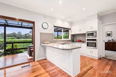 Property photo of 22 Beverly Hills Drive Templestowe VIC 3106