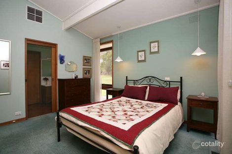 Property photo of 22 Kemp Avenue Mount Evelyn VIC 3796