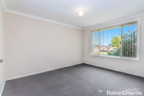 Property photo of 10 Shadlow Crescent St Clair NSW 2759