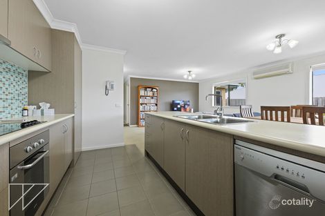 Property photo of 25 Springwater Drive Drouin VIC 3818