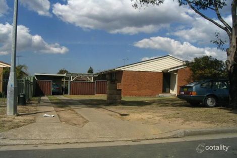 17 Blamey Rd, Wattle Grove, NSW 2173