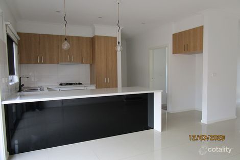 Property photo of 2/63 Perrett Avenue St Albans VIC 3021