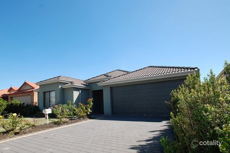 Property photo of 21 Claridge Circle Thornlie WA 6108