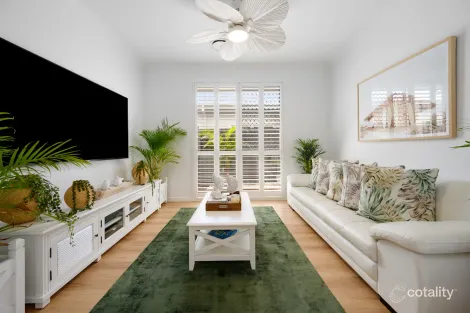 Property photo of 4 Bulgari Crescent Hope Island QLD 4212