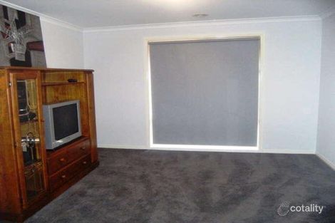 Property photo of 41 Pro Hart Way Caroline Springs VIC 3023