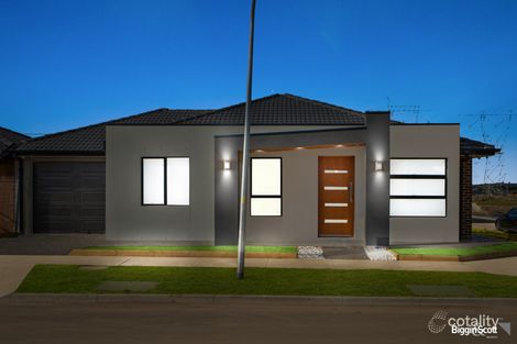 25 Peanut Ave, Mickleham, VIC 3064