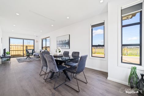 Property photo of 25 Peanut Avenue Mickleham VIC 3064