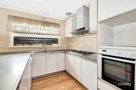 28 SOMERSET ST, WANTIRNA SOUTH, VIC 3152