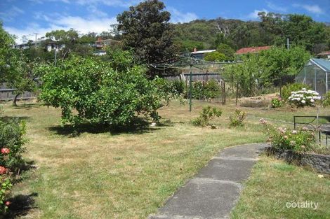 Property photo of 39 Loatta Road Lindisfarne TAS 7015