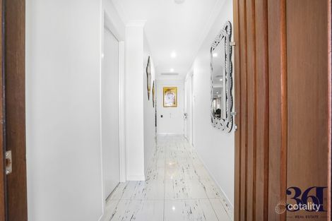 Property photo of 17 Cinnamara Circuit Tarneit VIC 3029