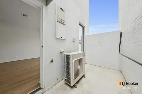 Property photo of 2 Bebarfalds Lane Taylor ACT 2913