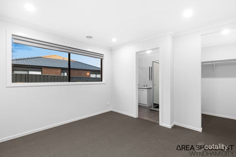 Property photo of 13 Gateau Drive Werribee VIC 3030